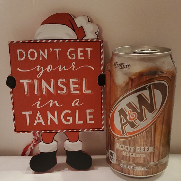 Hallmark Wooden Christmas Santa Tinsel in a Tangle Holiday Sign - Picture 2 of 4